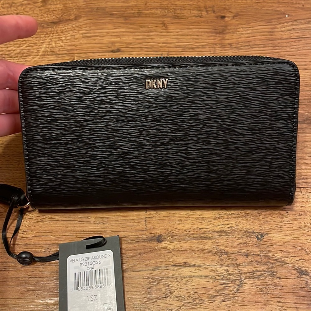 NWT DKNY Wallet
